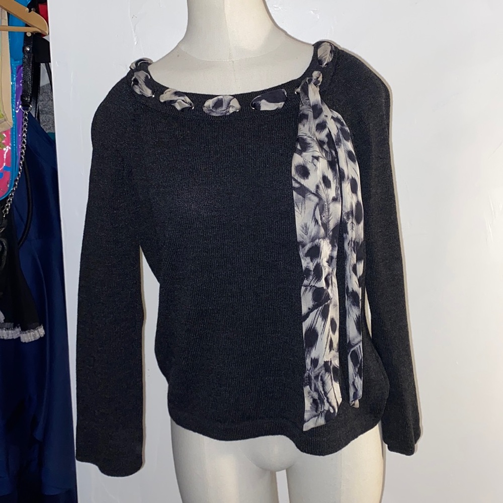 St john collection gray sweater size p